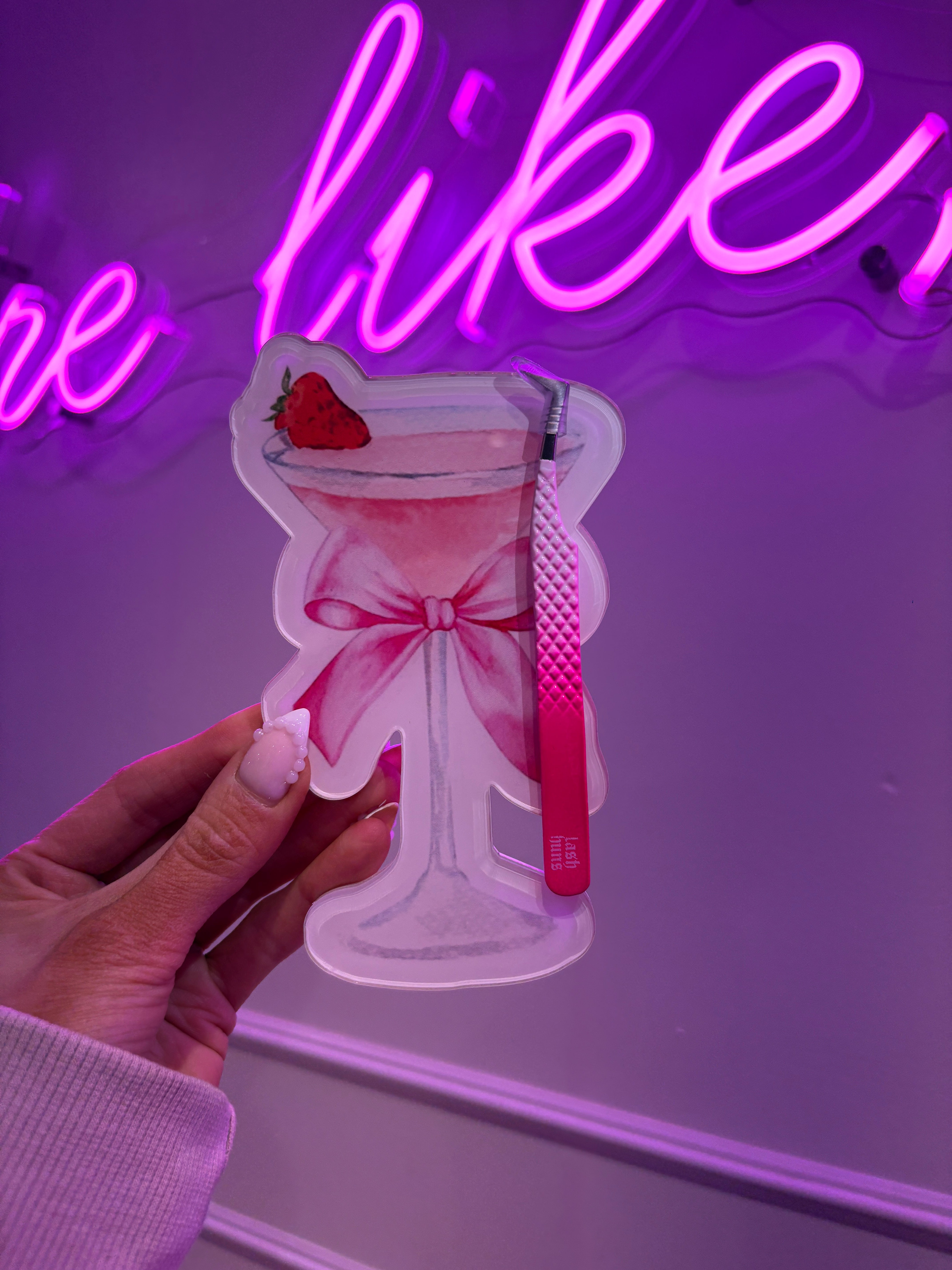 Cocktail Bow Lash Tile